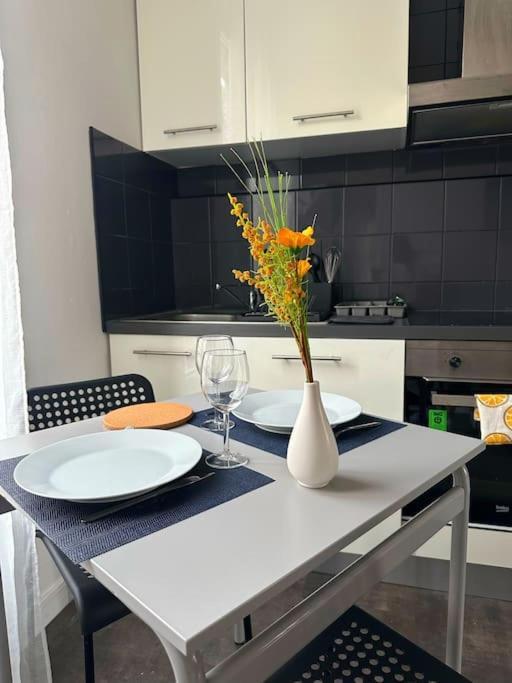L Audacieux T2 Proche Gare Rer E Apartment Villemomble Exterior photo